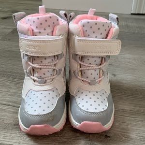Carters Toddler size 8 pink and grey snow boots.